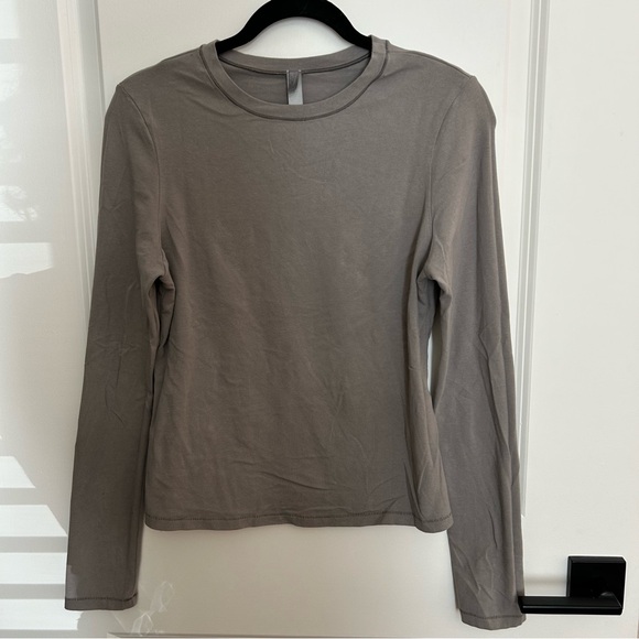 Skims Gray Long Sleeve - Picture 1 of 3